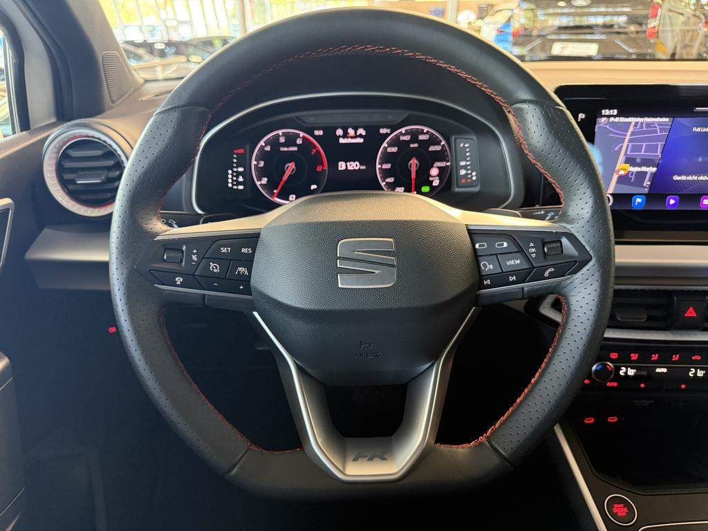 Seat Arona