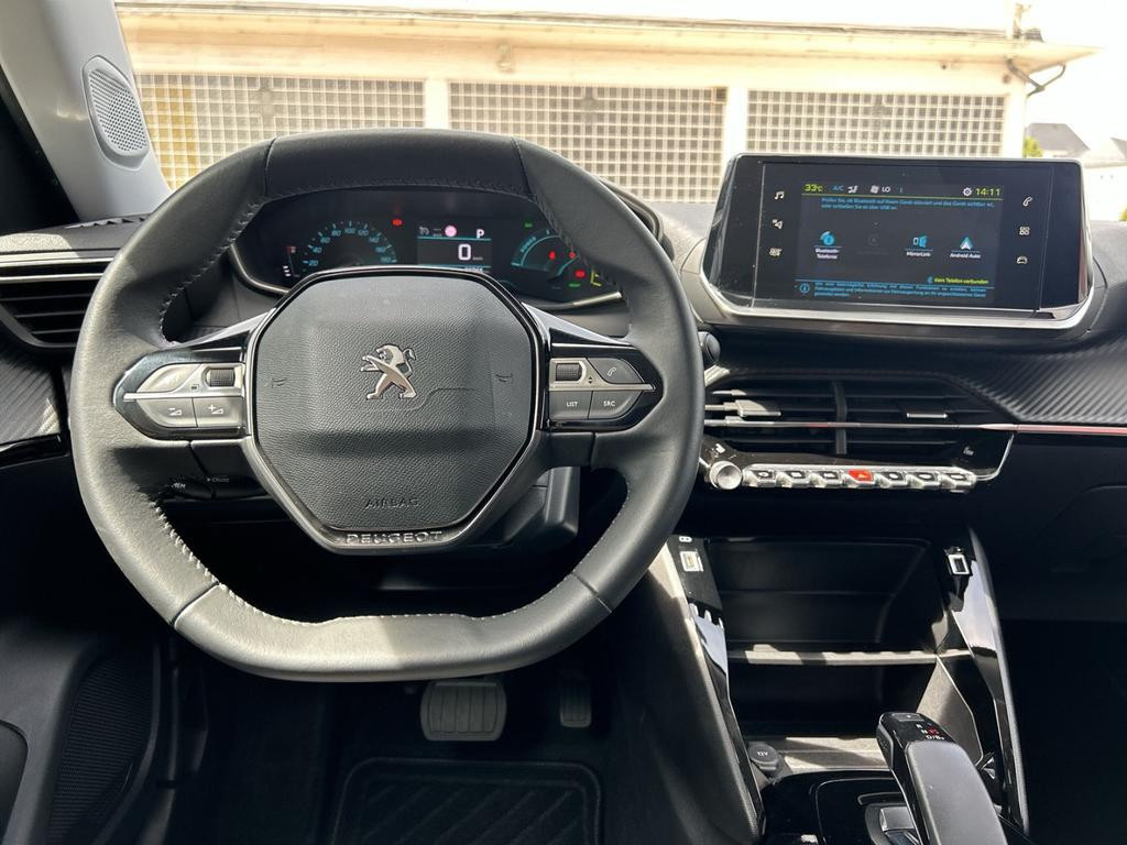 Peugeot e-2008