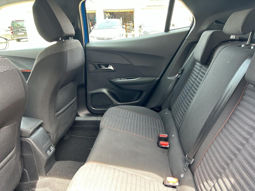 Peugeot e-2008