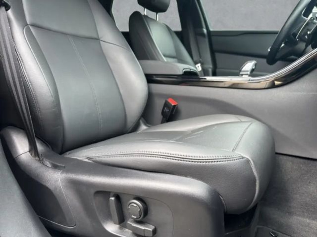 Land Rover Range Rover Velar Dynamic R-Dynamic SE P250 Black Pack