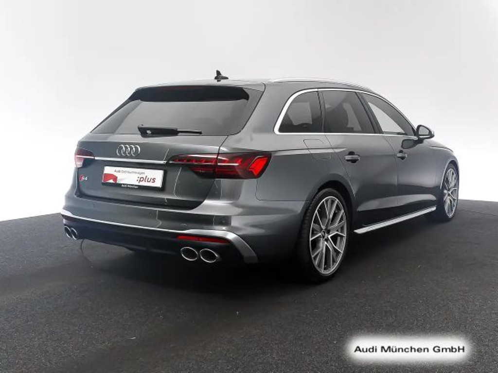 Audi S4