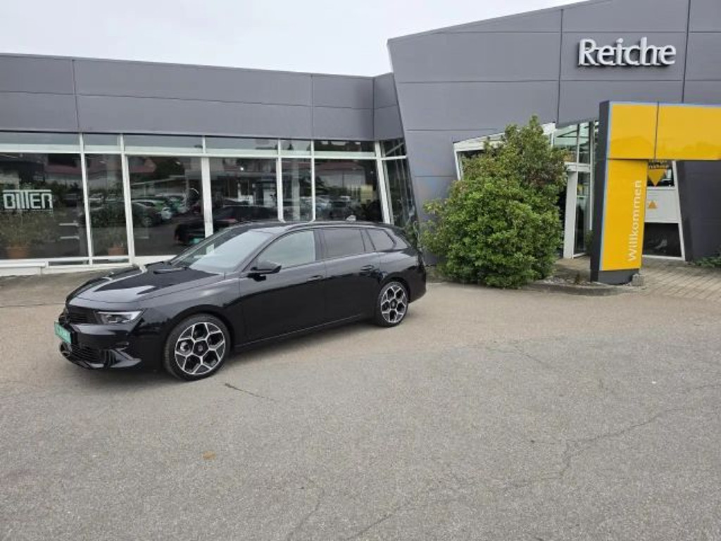 Opel Astra Sports Tourer Ultimate