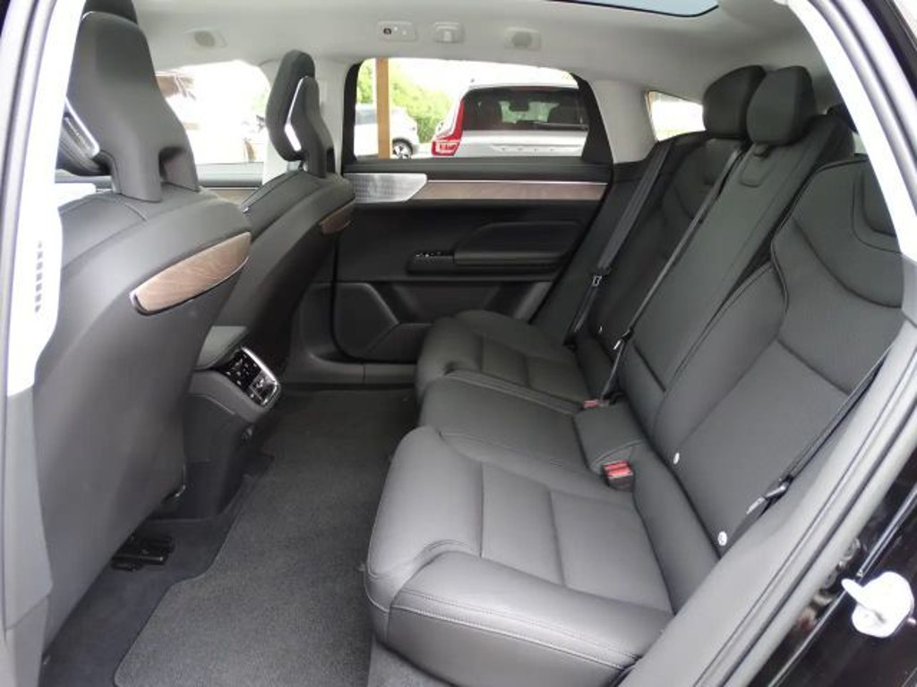 Volvo ES90