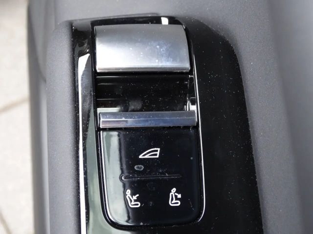 Volvo ES90