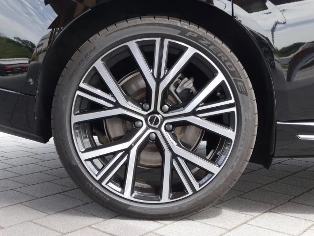 Volvo ES90