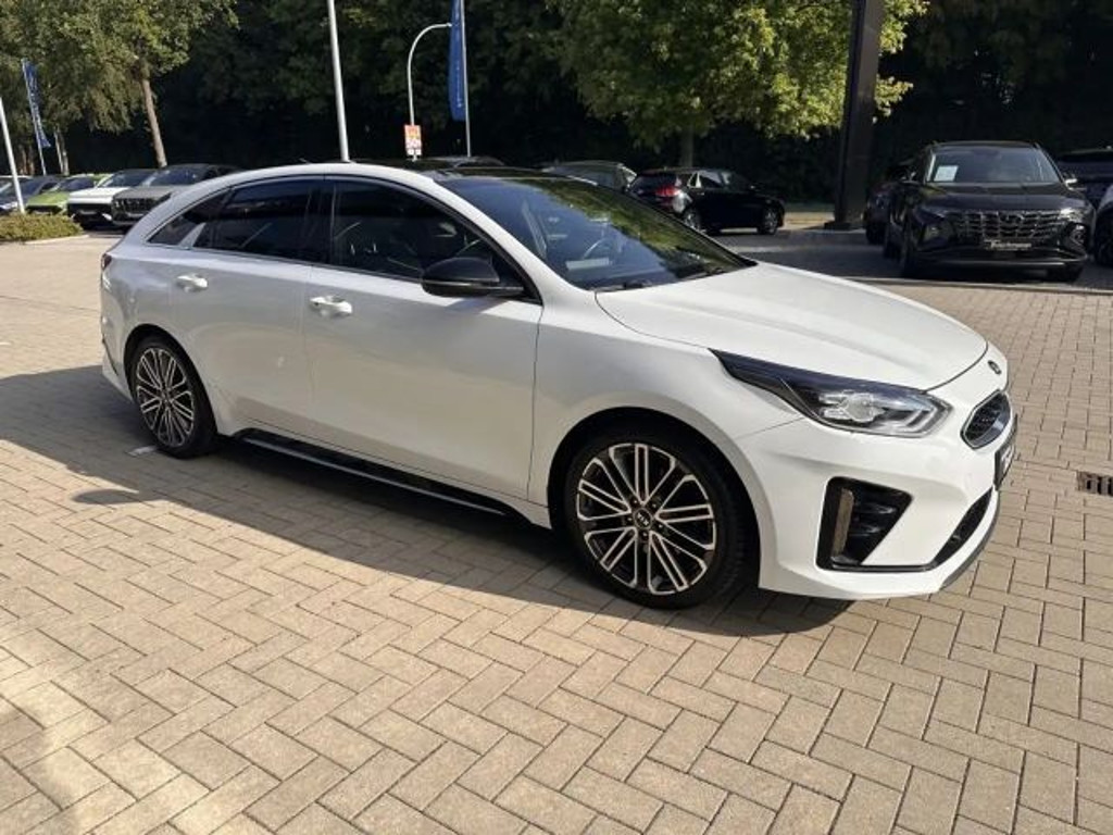 Kia ProCeed