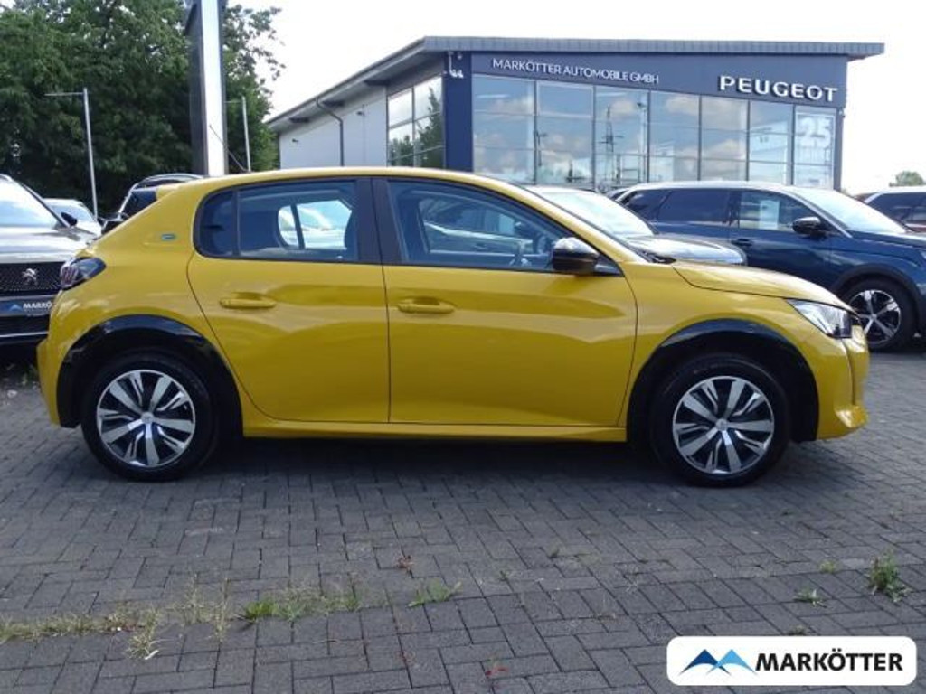 Peugeot e-208