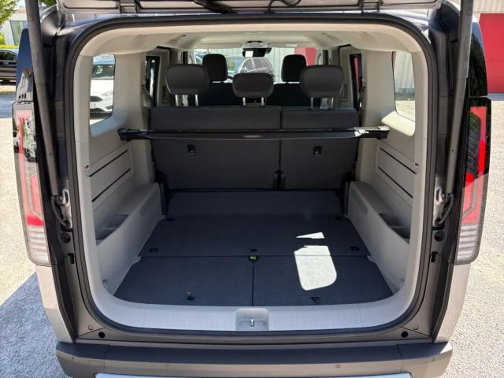 Kia PV5 Passenger