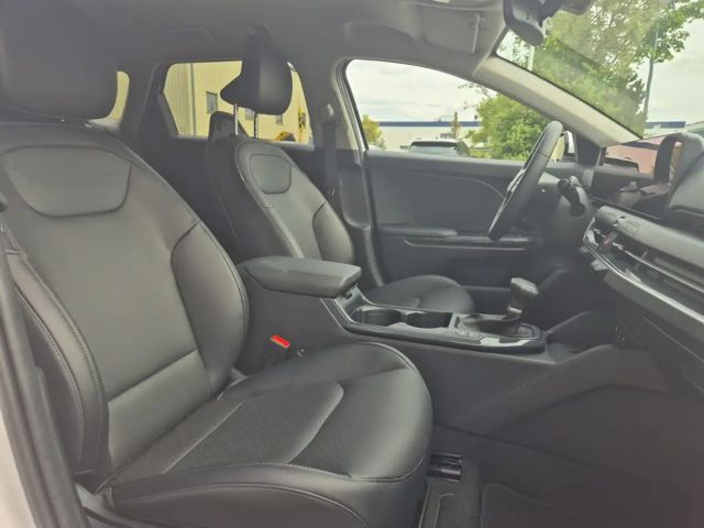 Kia K4
