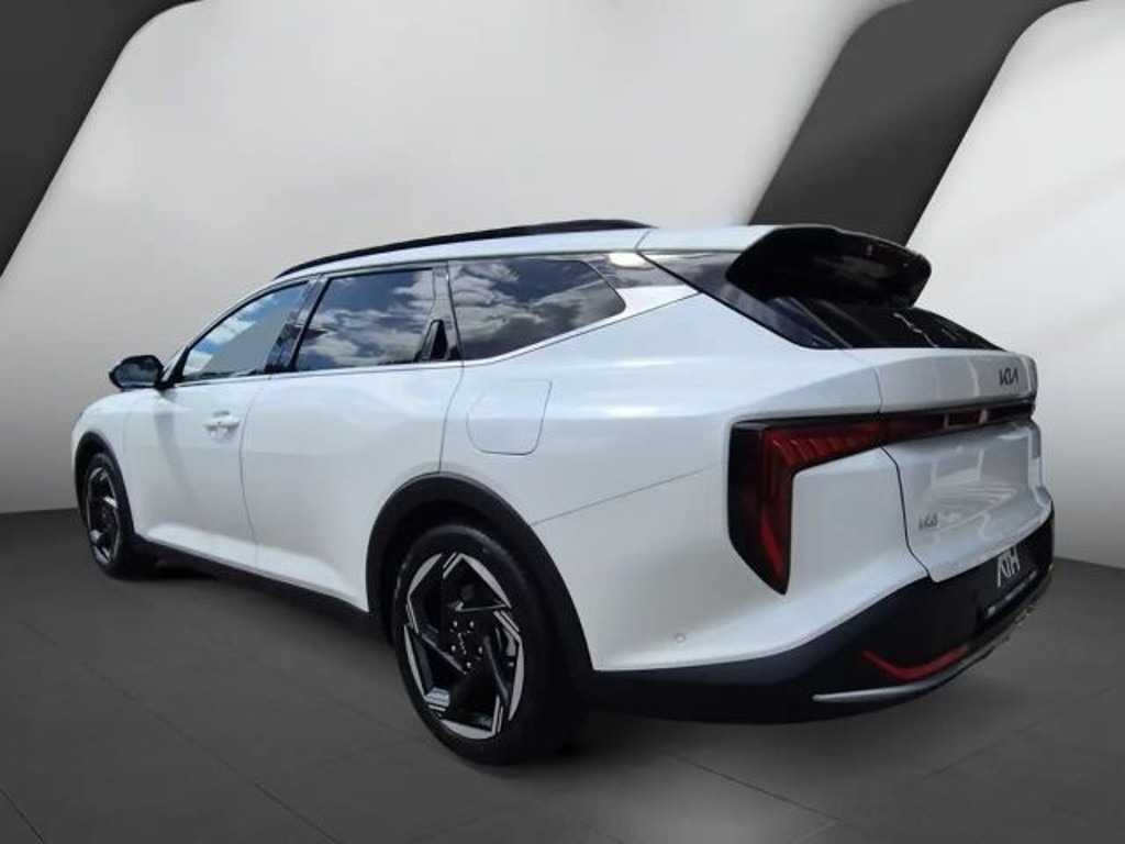 Kia K4