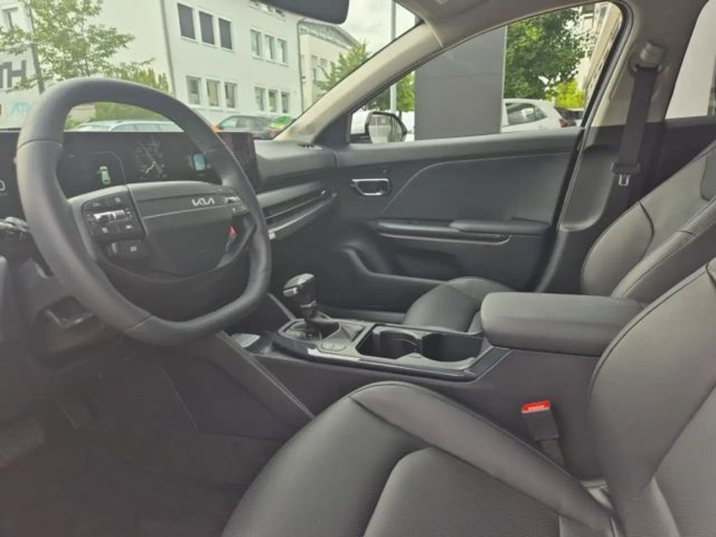 Kia K4