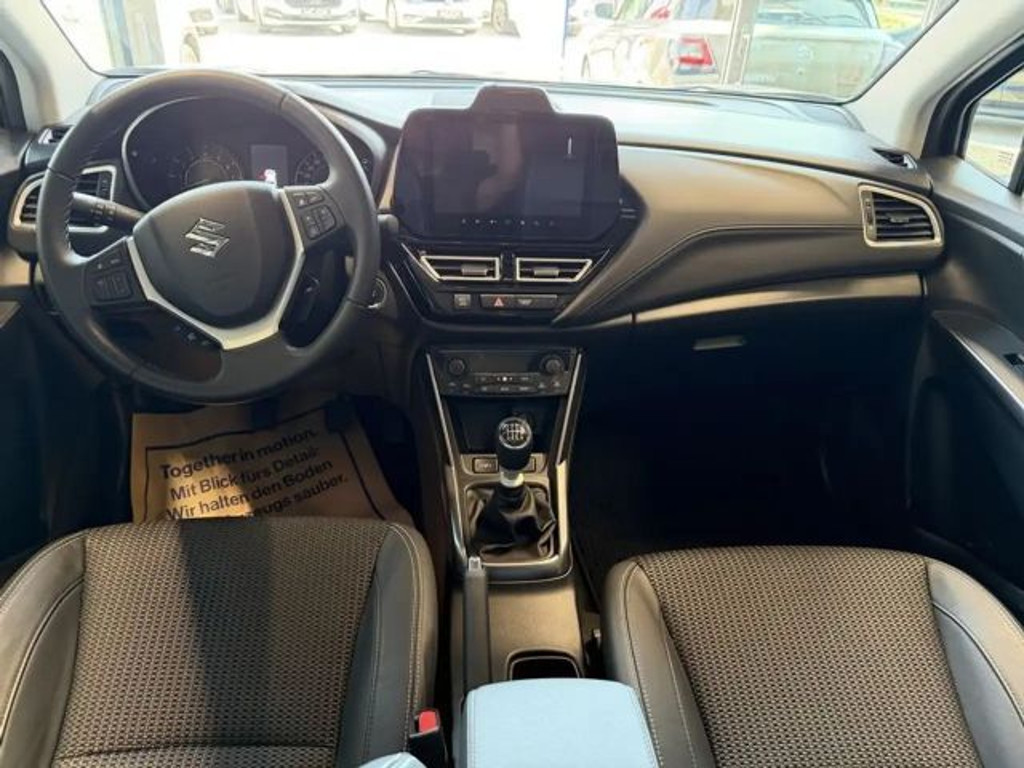 Suzuki S-Cross