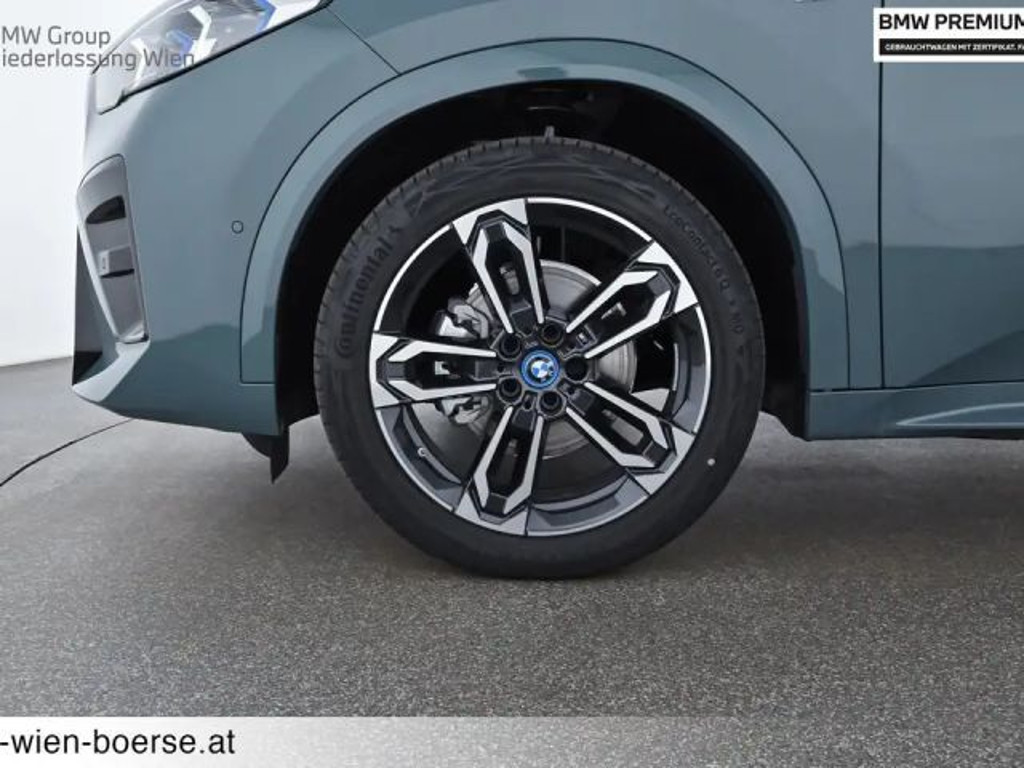 BMW iX2