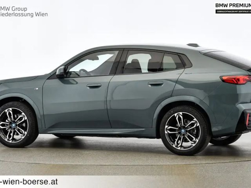 BMW iX2
