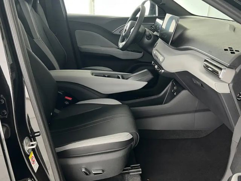 BYD Dolphin Surf