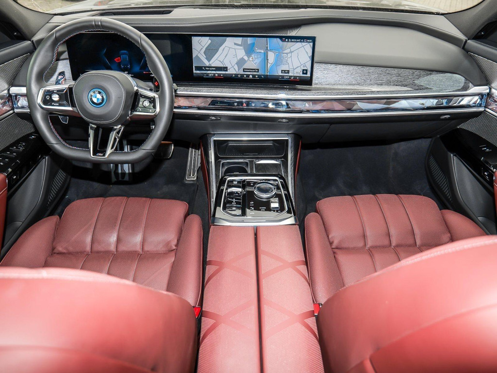 BMW M760