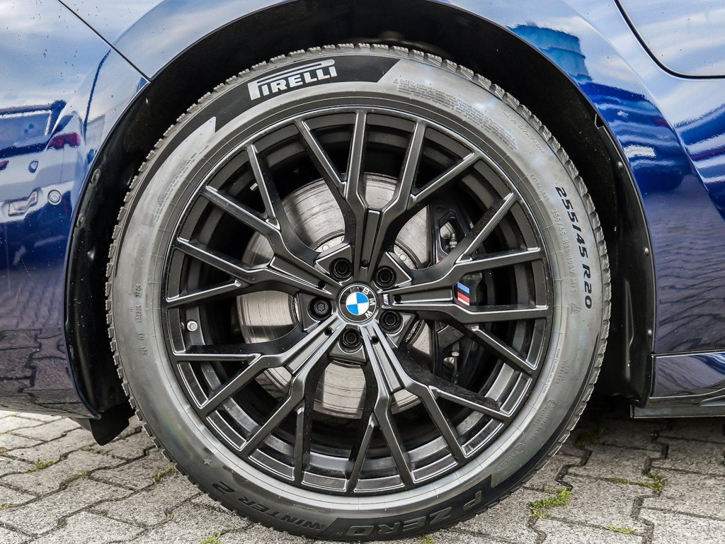 BMW M760