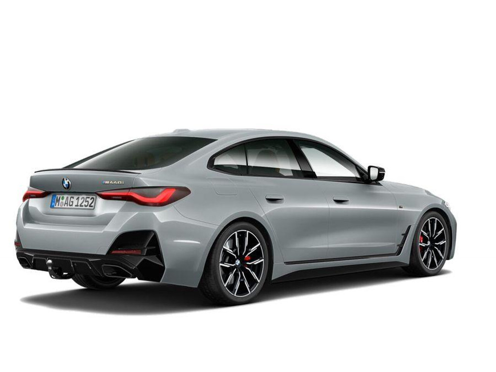 BMW M440