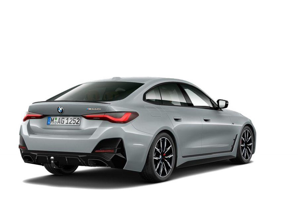 BMW M440