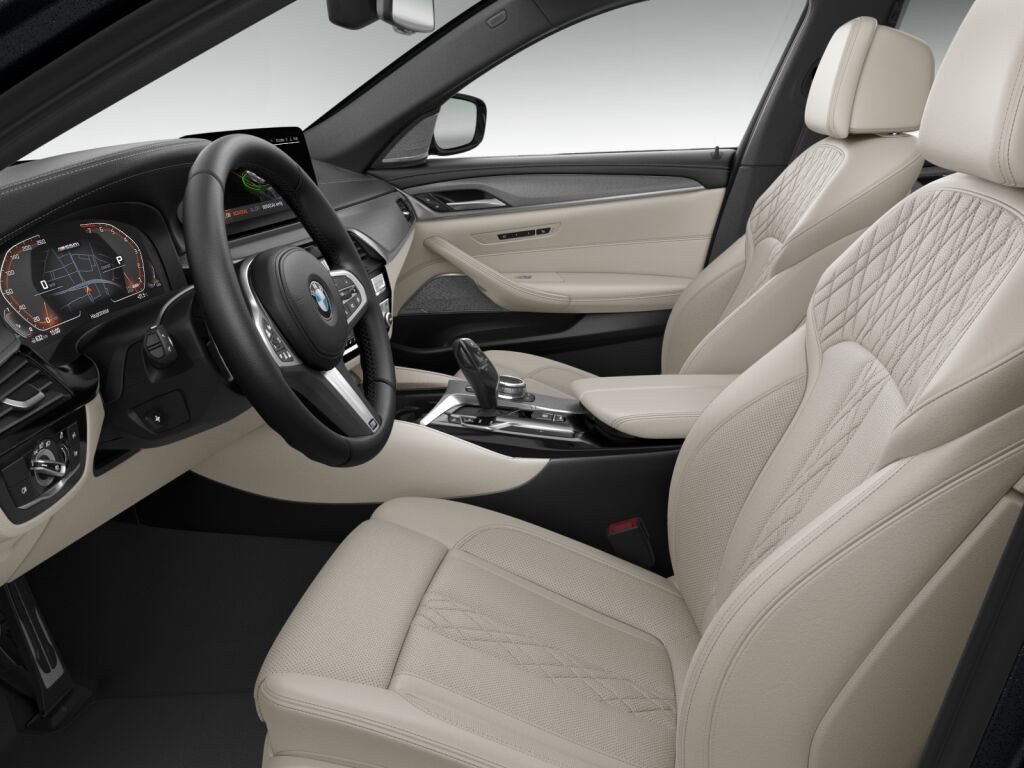 BMW M550
