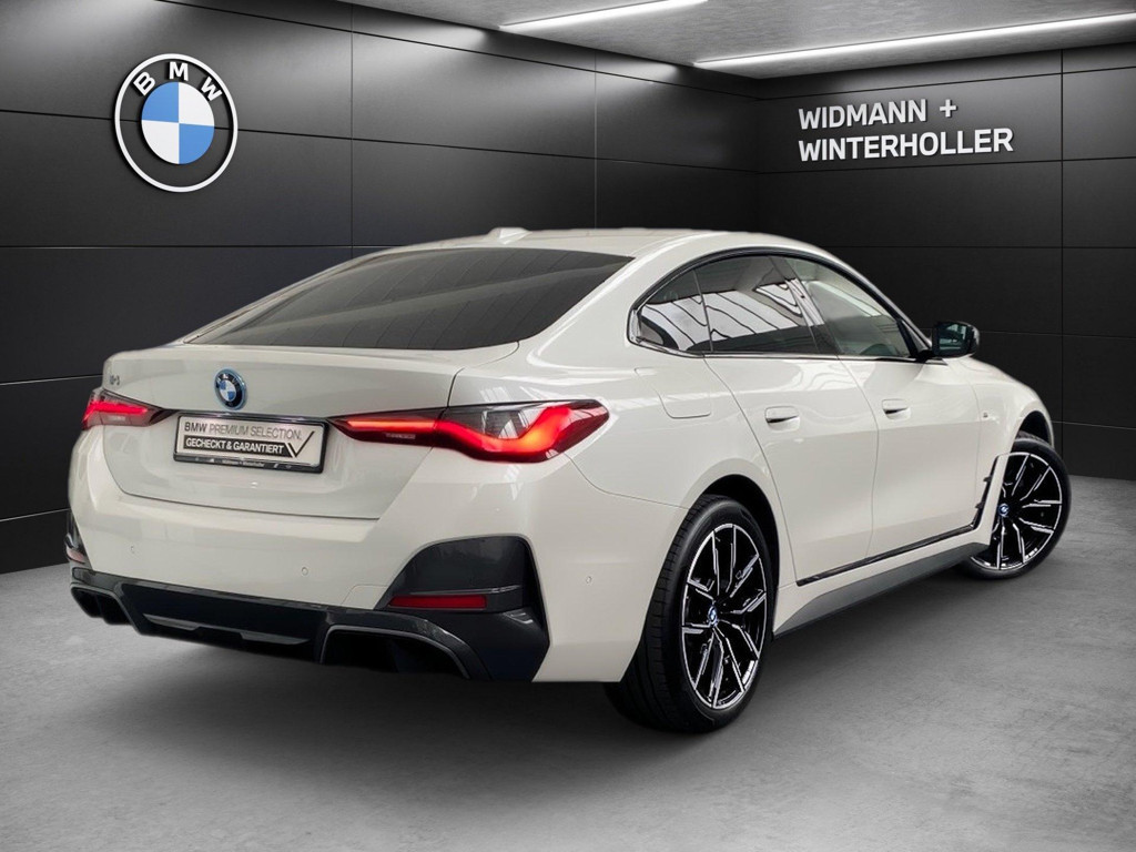 BMW i4
