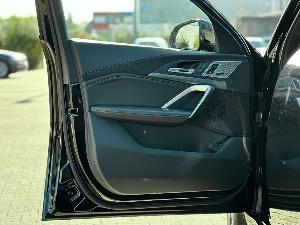 BMW iX2