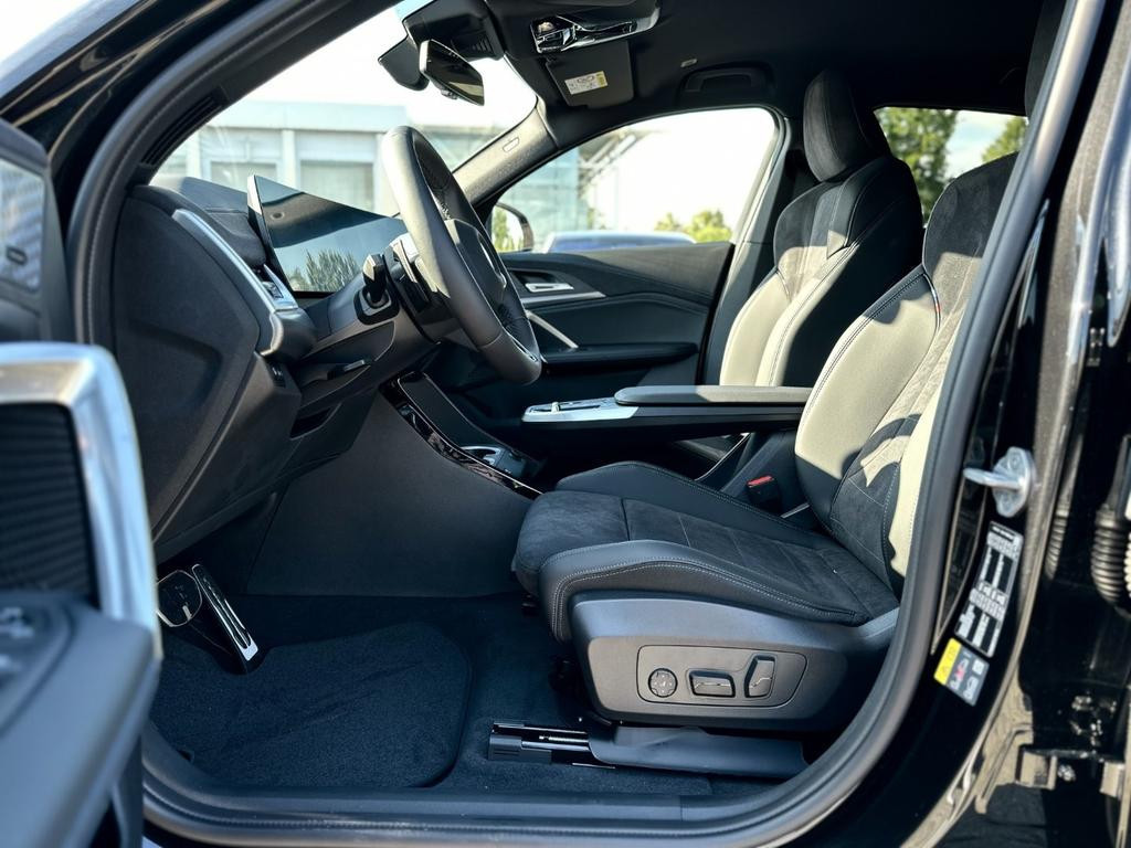 BMW iX2