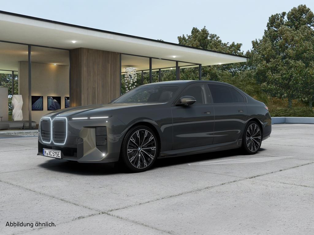 BMW i7 xDrive Sedan