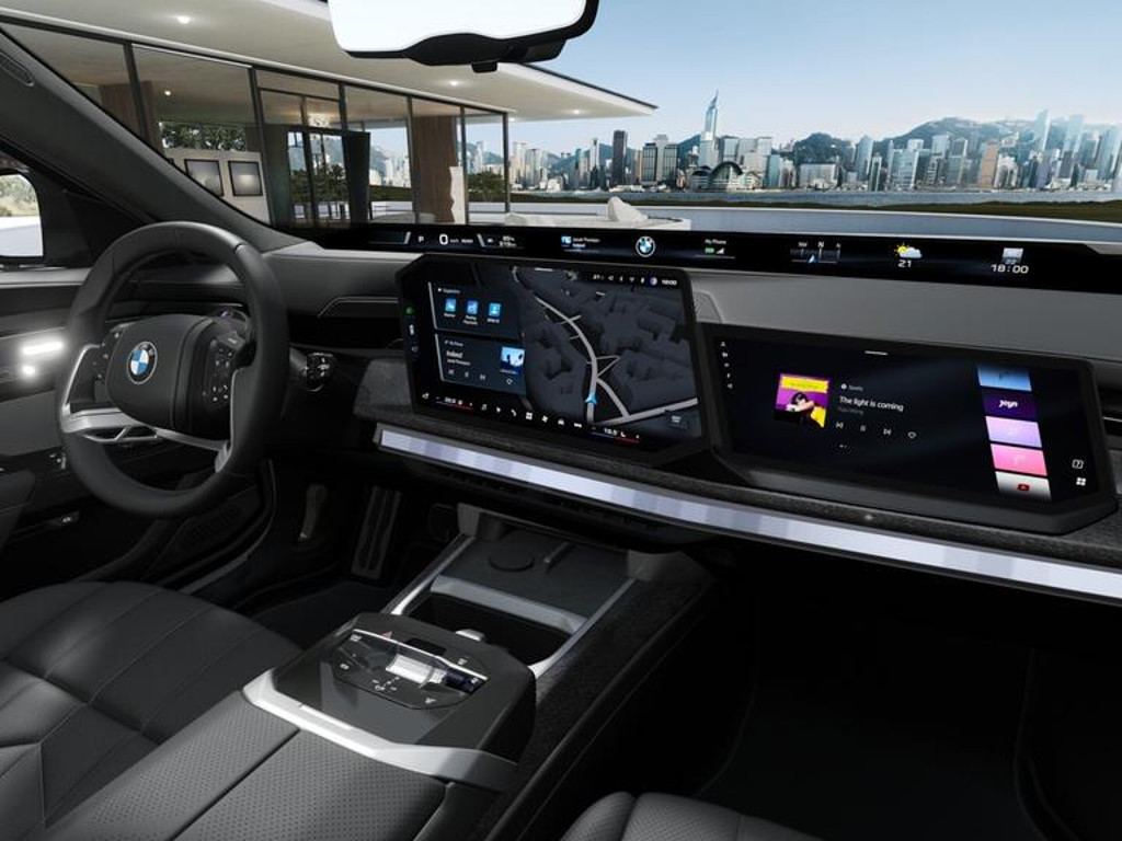 BMW i7