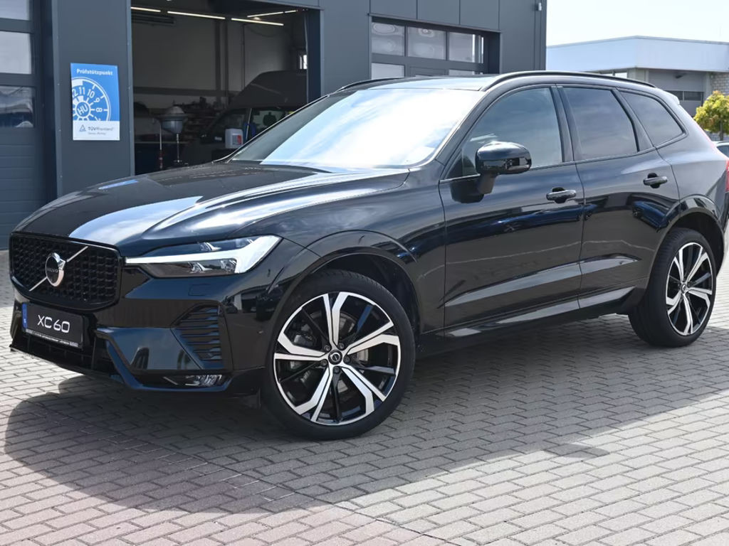Volvo XC60 Plus Dark