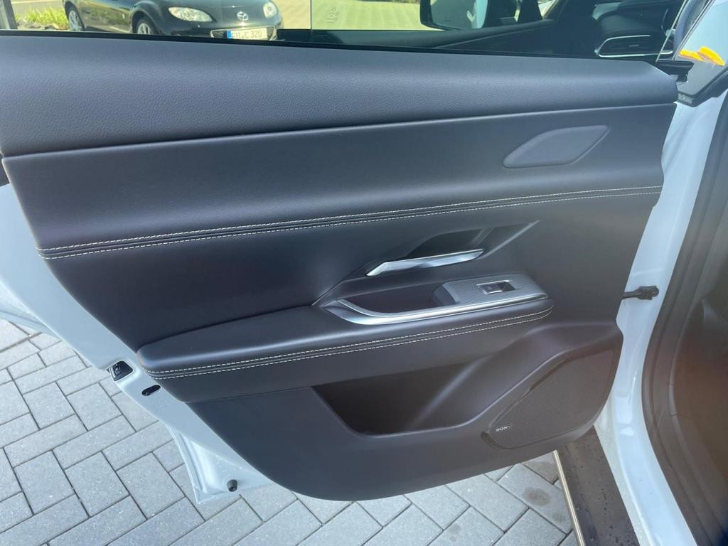 Mazda 6e