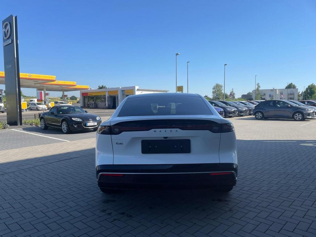 Mazda 6e