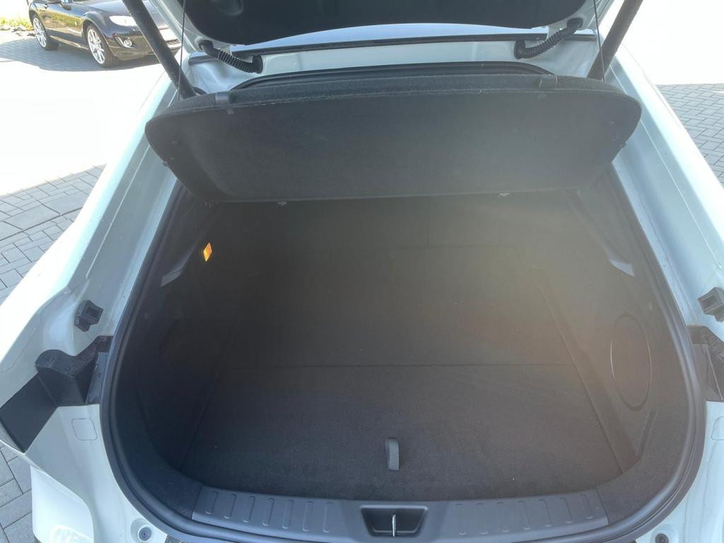 Mazda 6e