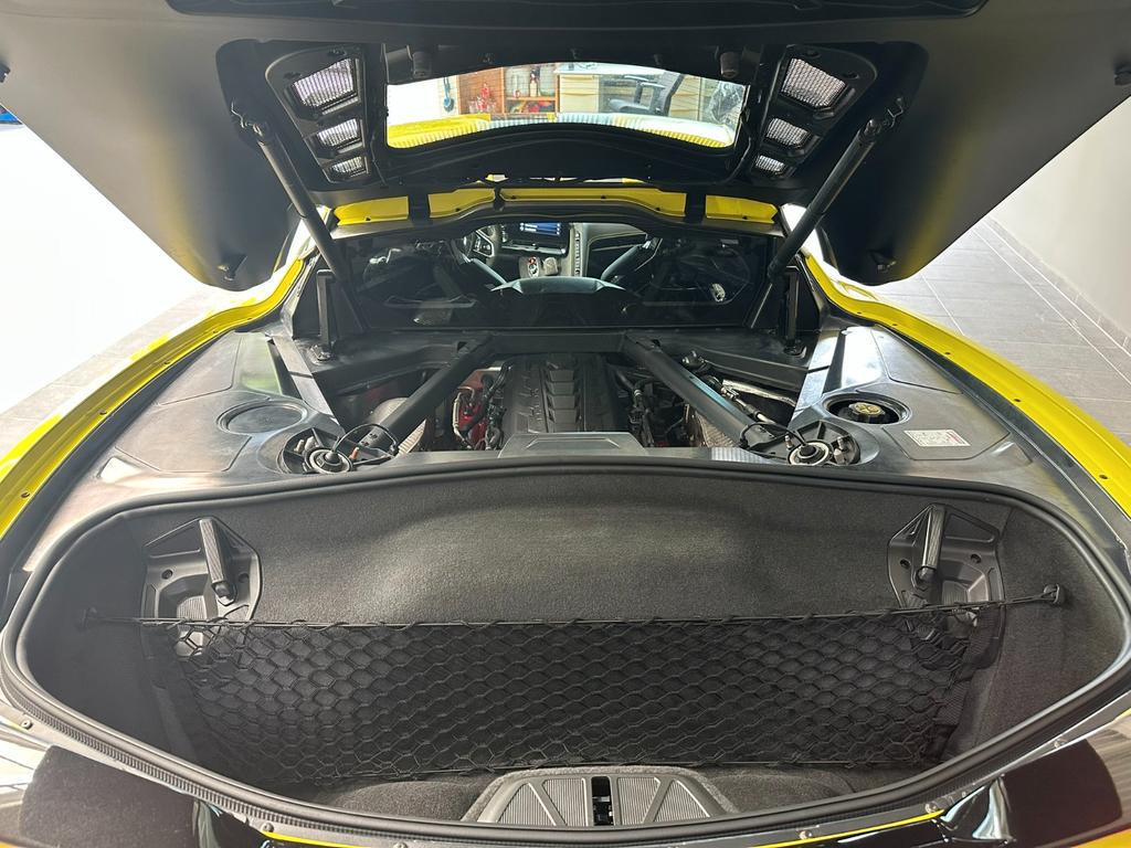 Corvette C8