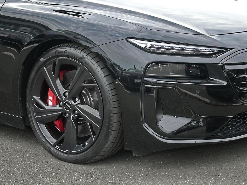 Audi S6 e-tron