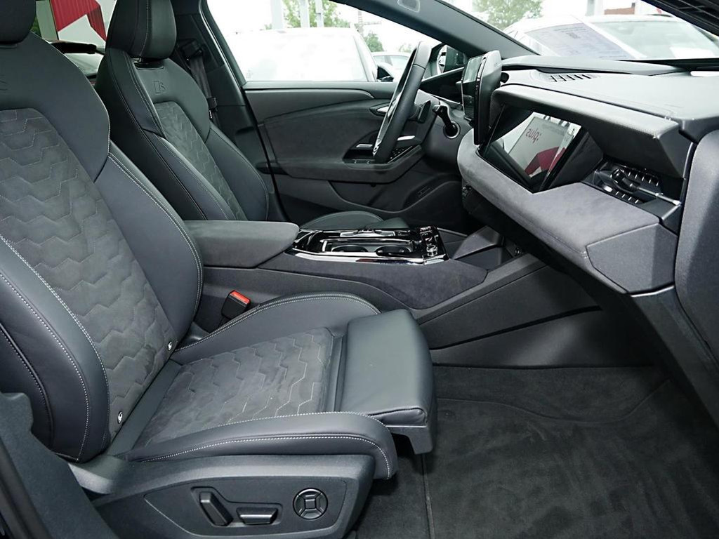 Audi S6 e-tron