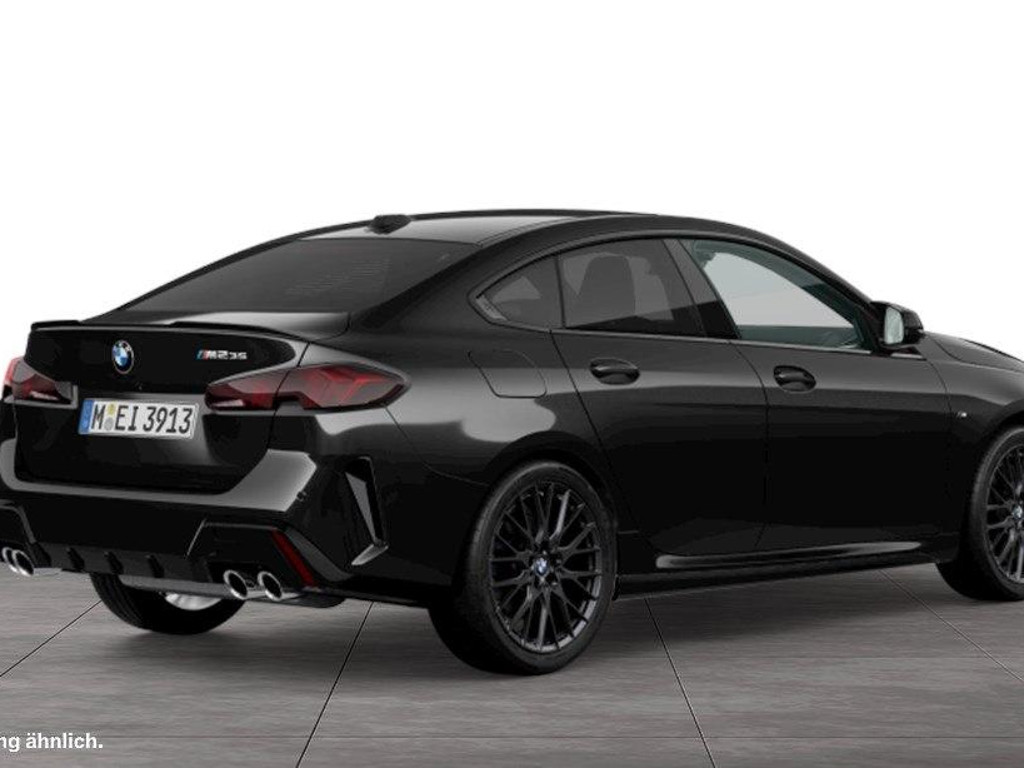BMW M235