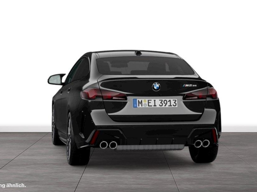 BMW M235