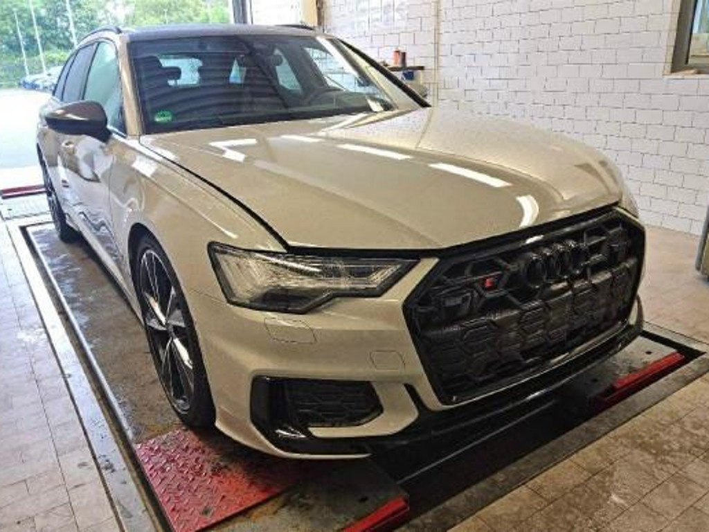 Audi S6