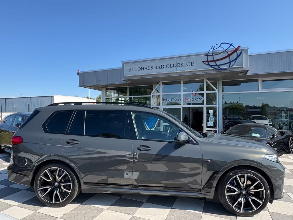 BMW X7
