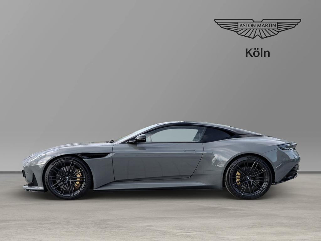 Aston Martin DB12