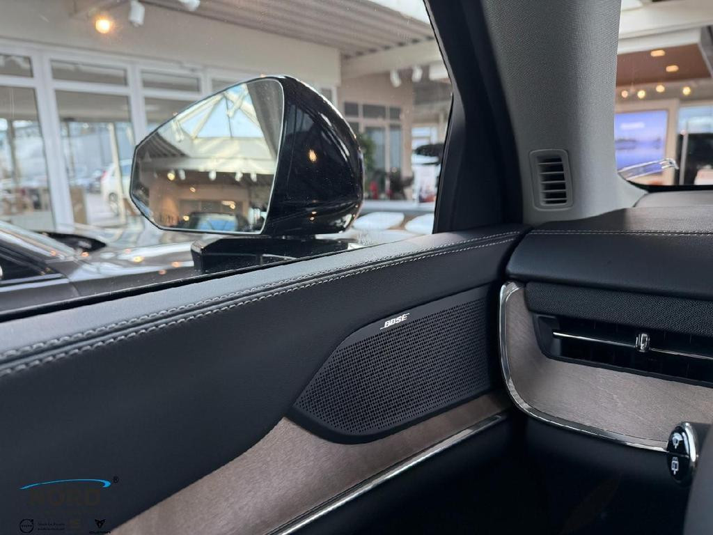 Volvo EX90