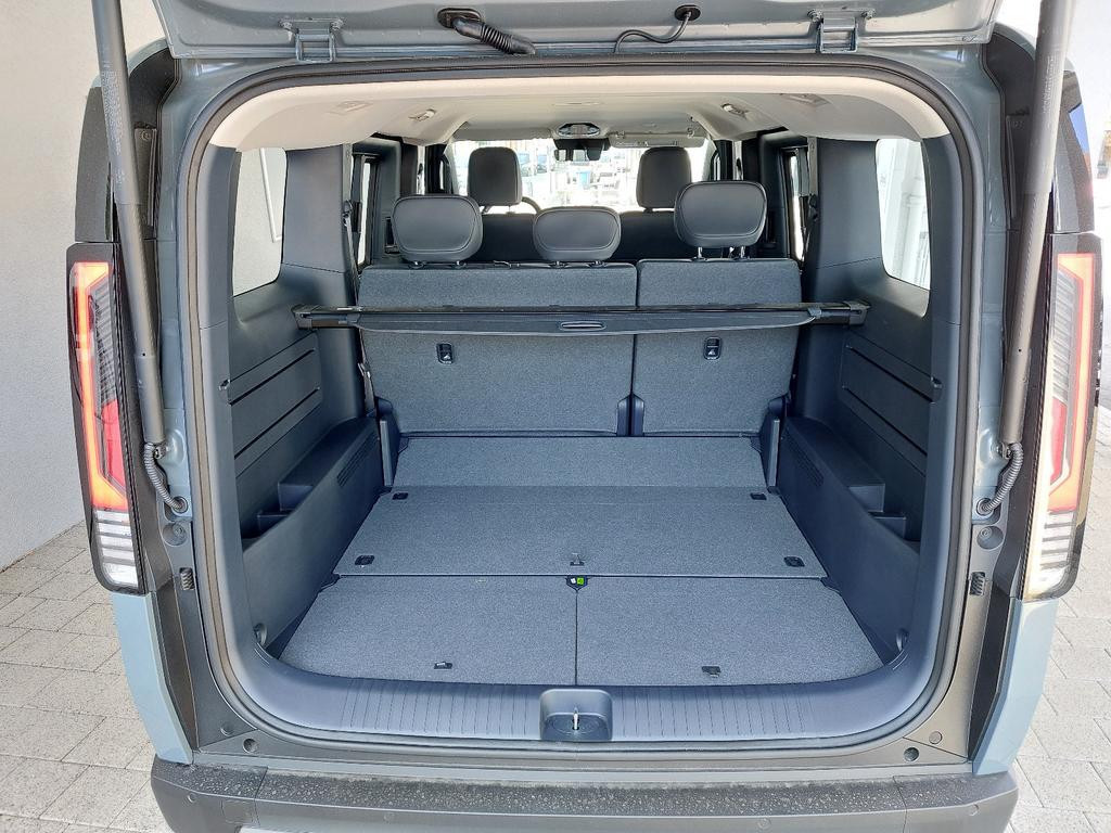 Kia PV5 Passenger