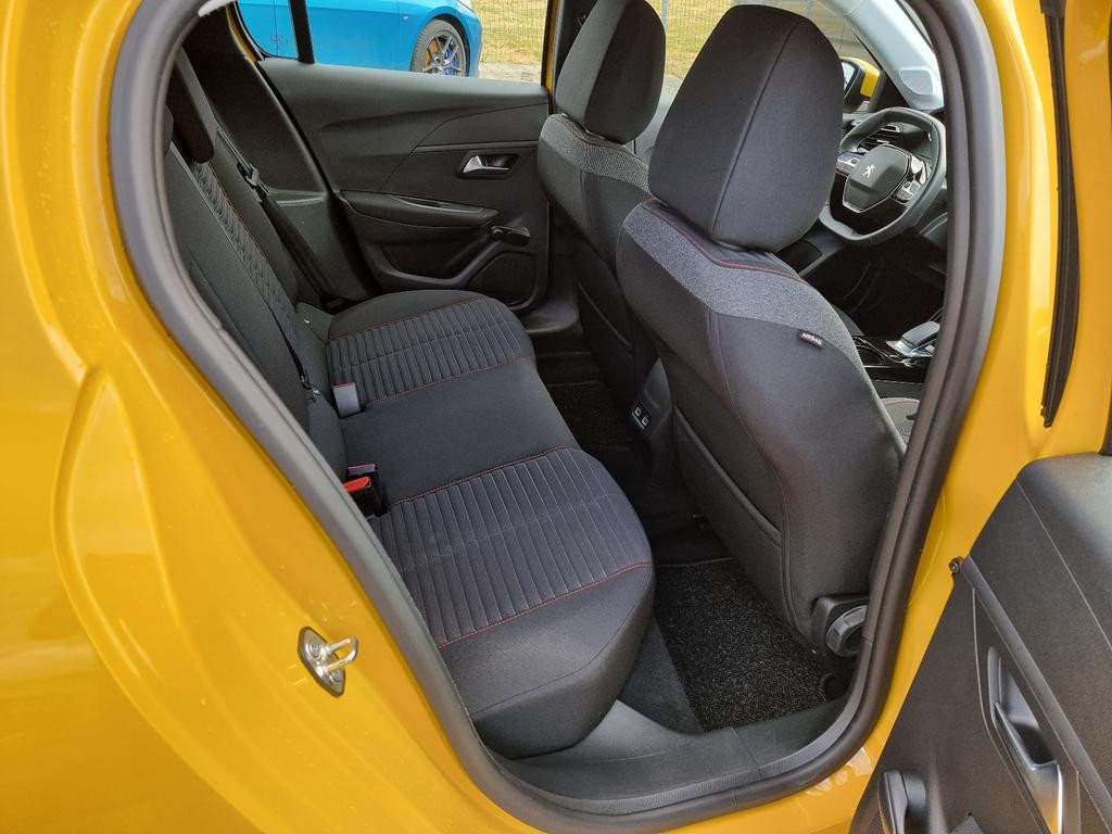 Peugeot e-208
