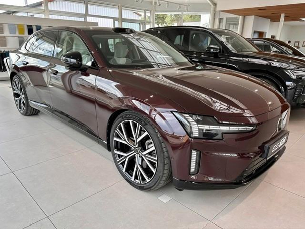 Volvo ES90