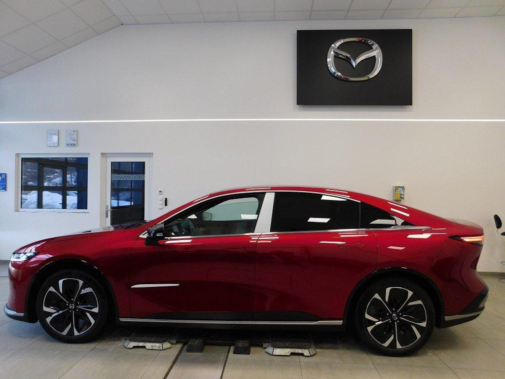Mazda 6e