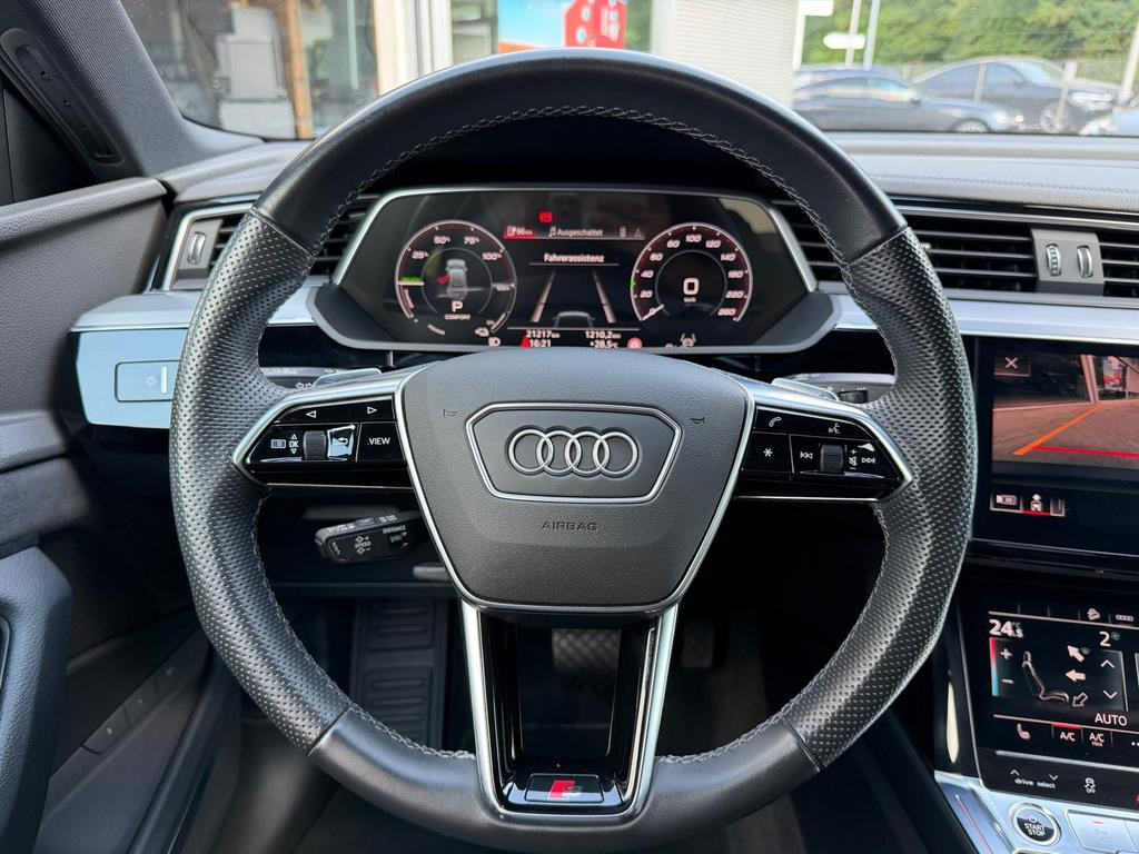 Audi e-tron