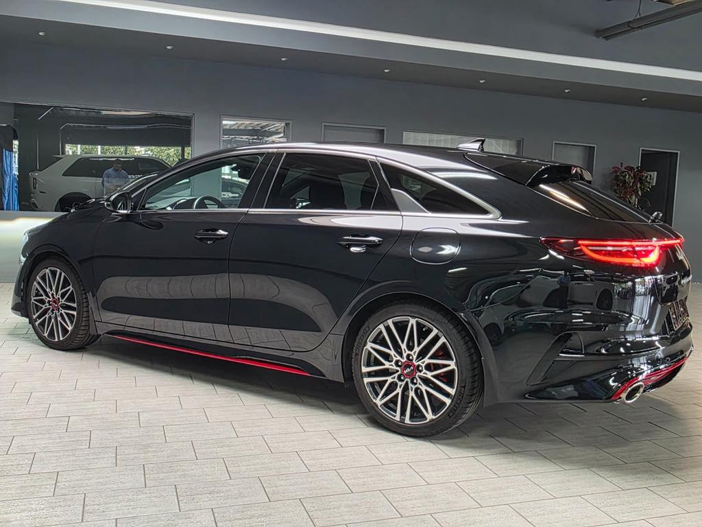 Kia ProCeed