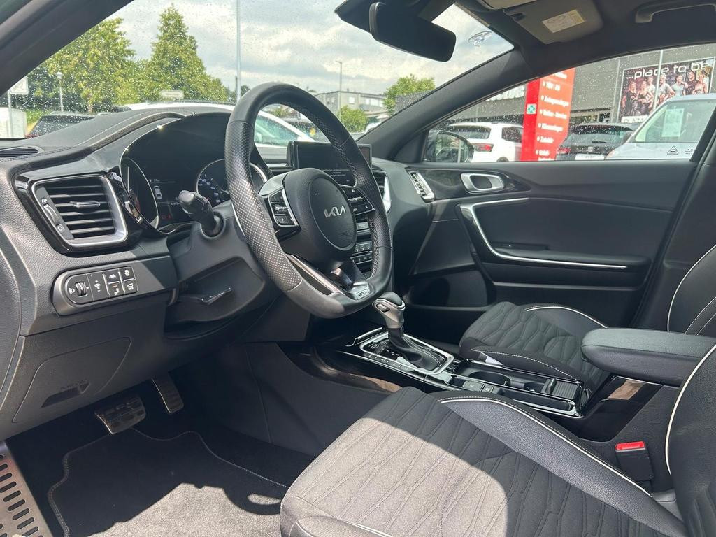 Kia ProCeed
