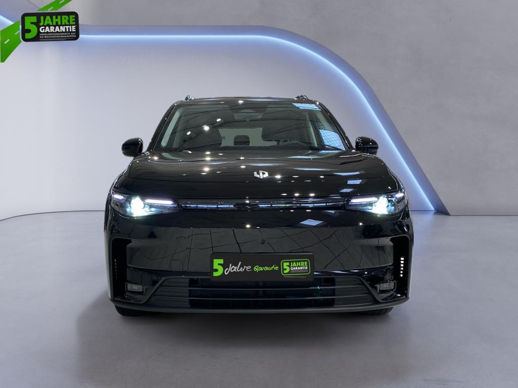 Leapmotor C10